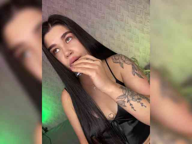 suchka-black- webcam