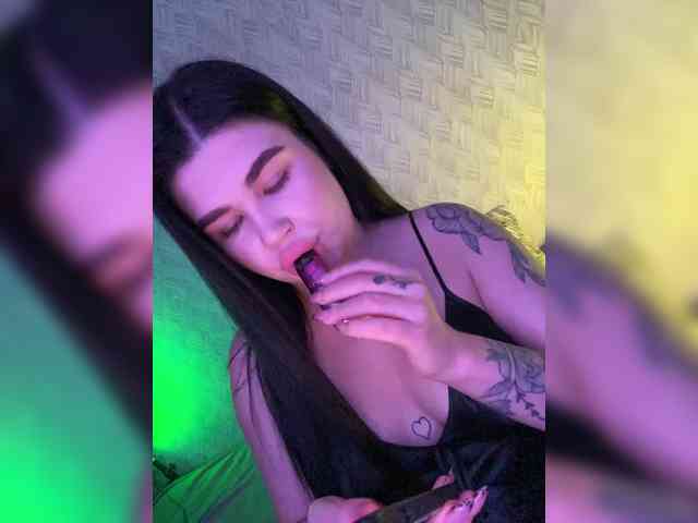 suchka-black- webcam