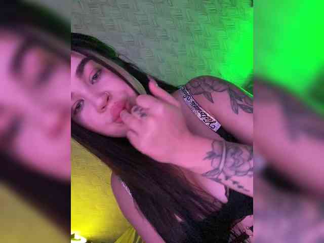 suchka-black- webcam