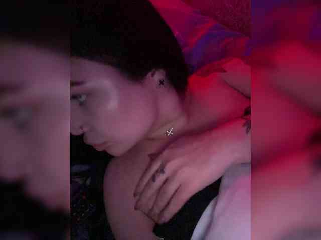 suchka-black- webcam