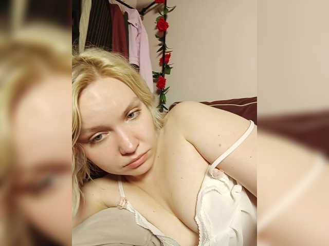 LadyAnny webcam
