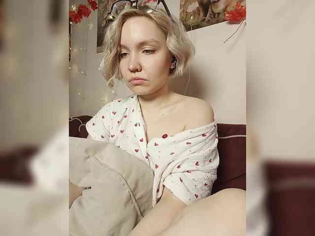 LadyAnny webcam