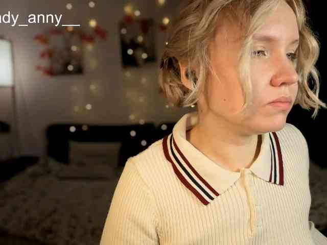 LadyAnny webcam