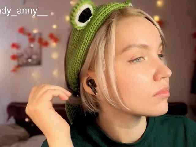 LadyAnny webcam