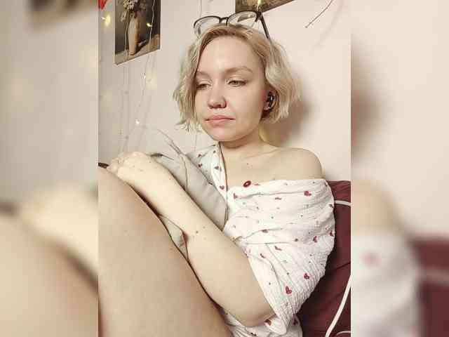LadyAnny webcam