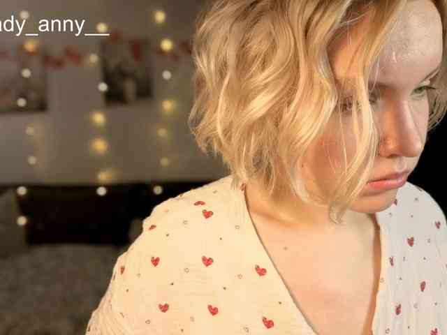 LadyAnny webcam
