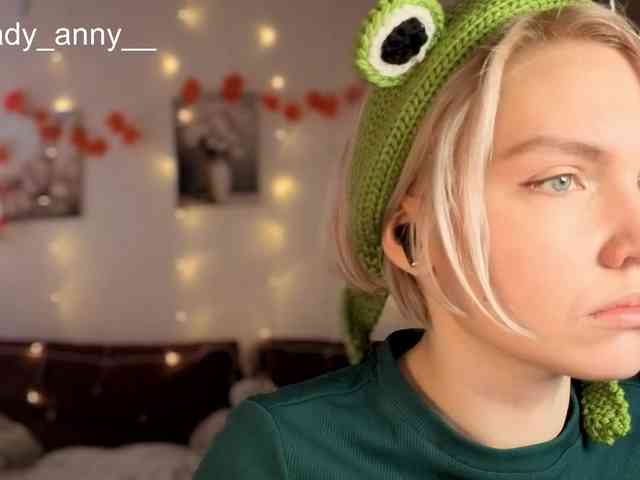 LadyAnny webcam