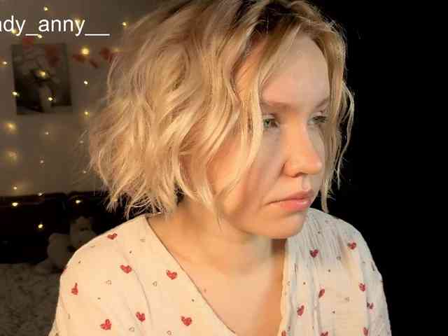 LadyAnny webcam
