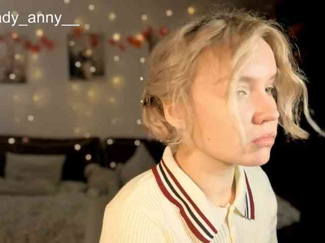 LadyAnny webcam