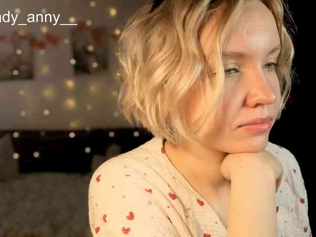 LadyAnny webcam