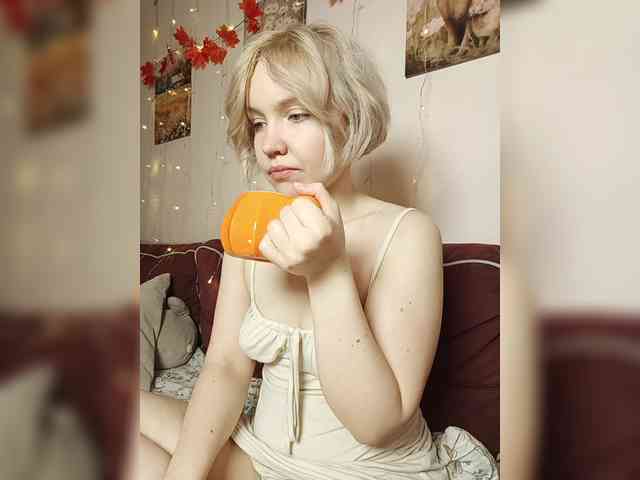 LadyAnny webcam