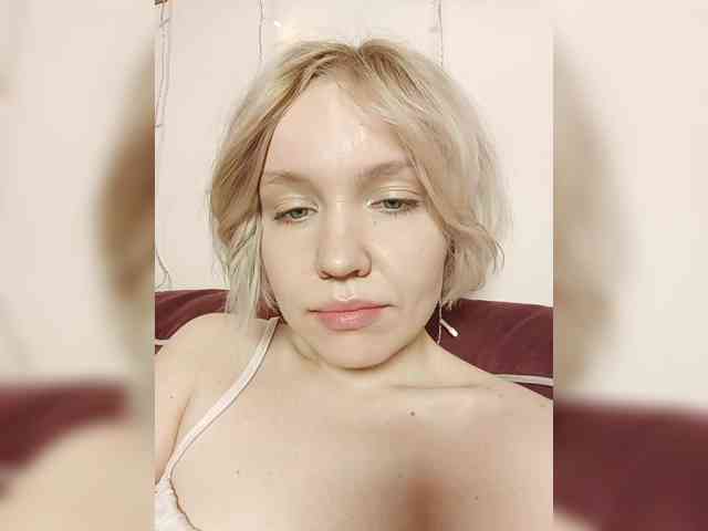LadyAnny webcam