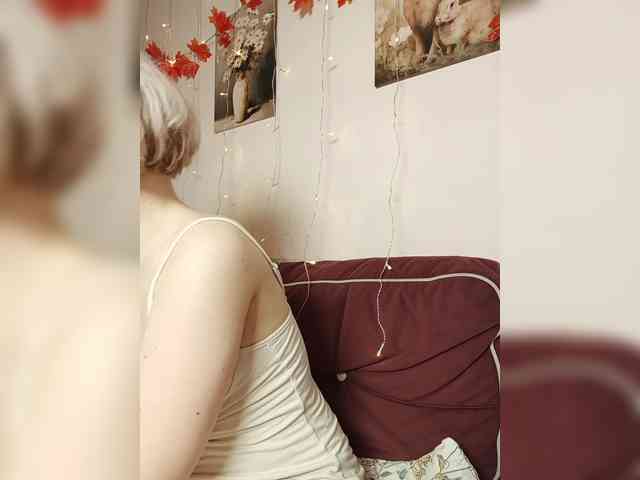 LadyAnny webcam