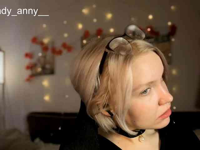 LadyAnny webcam