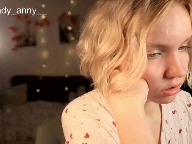 LadyAnny webcam
