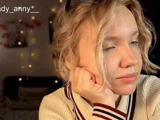 LadyAnny webcam