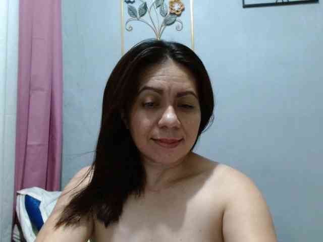 Scarletteb webcam