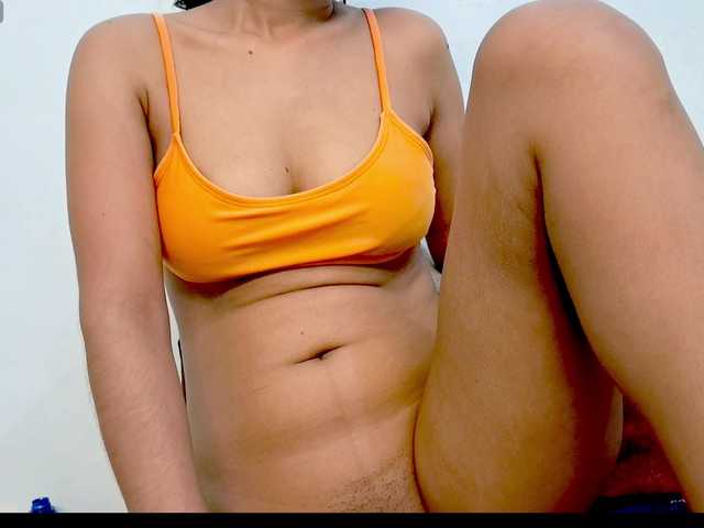 Nidhilove webcam