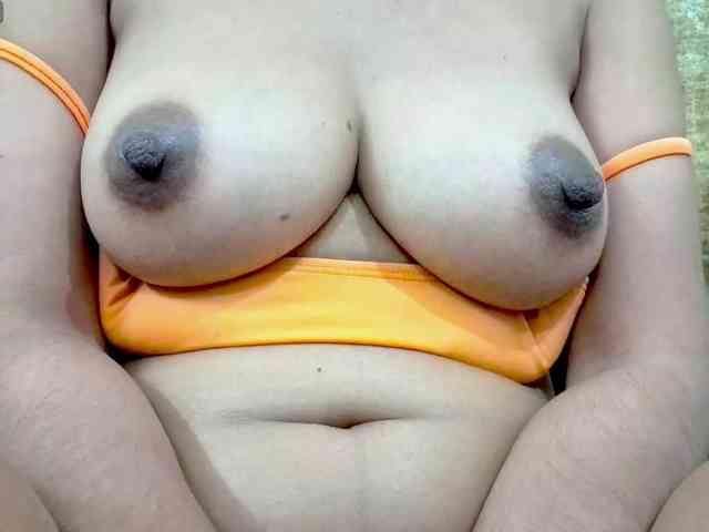 Nidhilove webcam