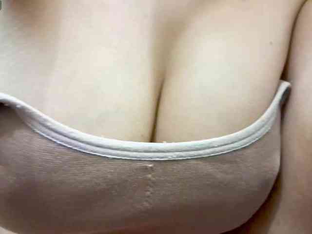 Nidhilove webcam