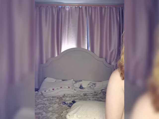 Entra en el chat con el modelo Her-Girl Her-Girl