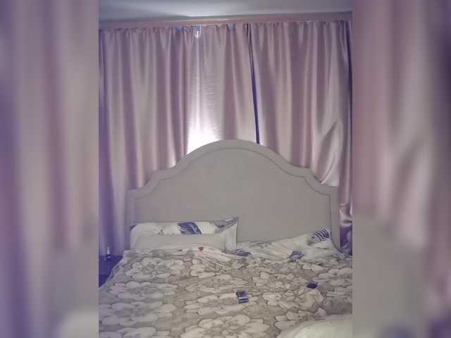 Entra en el chat con el modelo Her-Girl Her-Girl