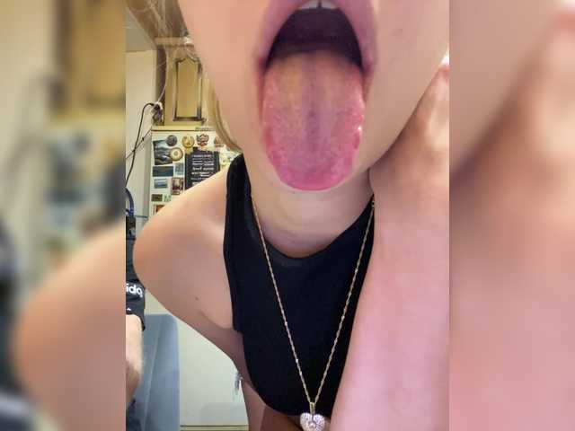 Vai a chattare su _Magic_ _Magic_