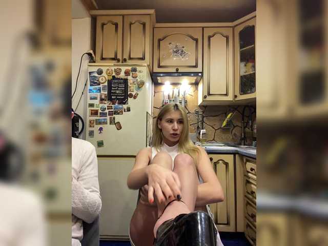 Entra en el chat con el modelo _Magic_ _Magic_