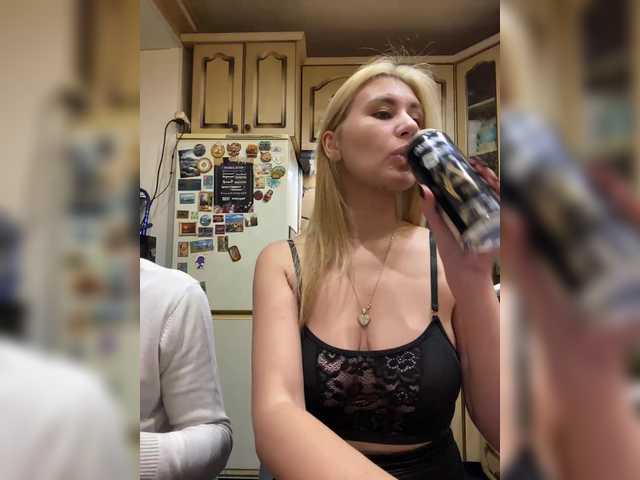 Vai a chattare su _Magic_ _Magic_