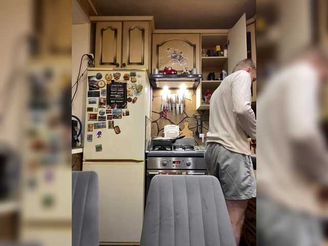 Vai a chattare su _Magic_ _Magic_