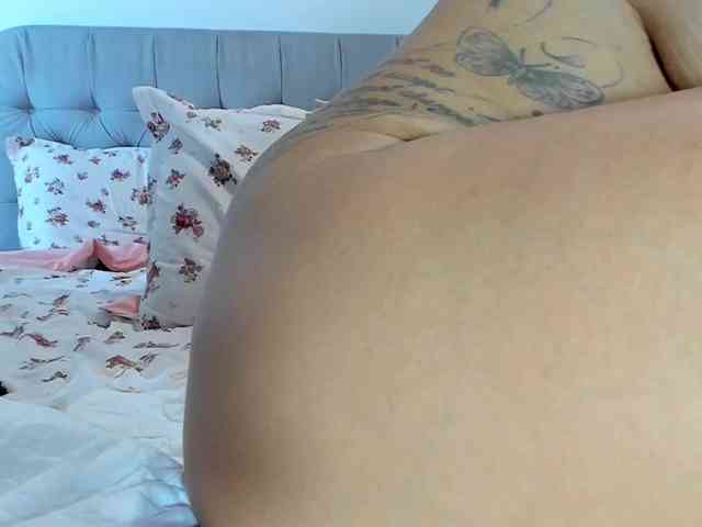 Alessia-Ale webcam