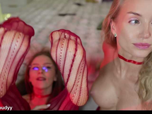 Accedi alla chat con il nickname Nadin_star Nadin_star