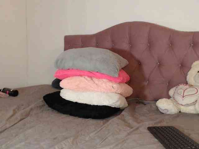 LINDA599 webcam