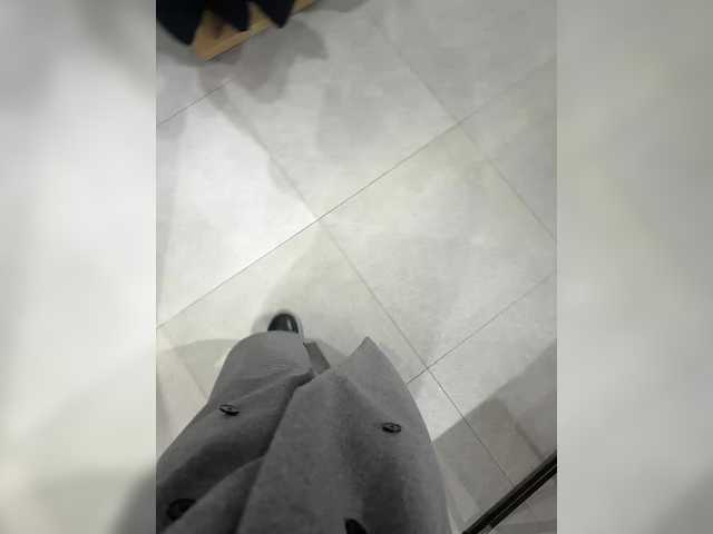 Entra en el chat con el modelo _SweetLady_ _SweetLady_