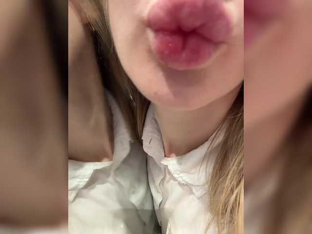 Vai a chattare su _SweetLady_ _SweetLady_