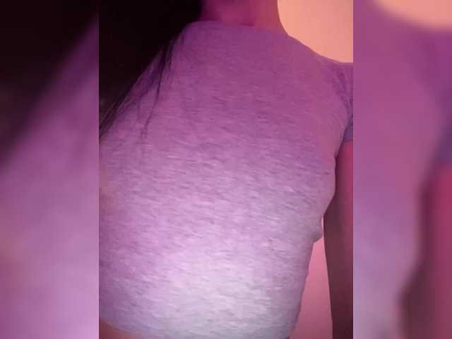 Entra en el chat con el modelo OhHoney OhHoney