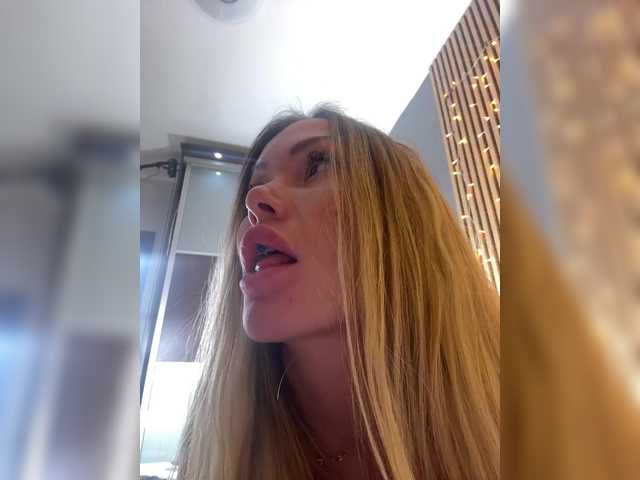 Accedi alla chat con il nickname WILD-ANGEL777 WILD-ANGEL777