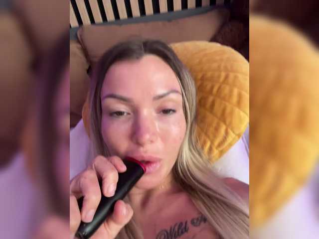 Gratis Live Sexcam mit WILD-ANGEL777 WILD-ANGEL777