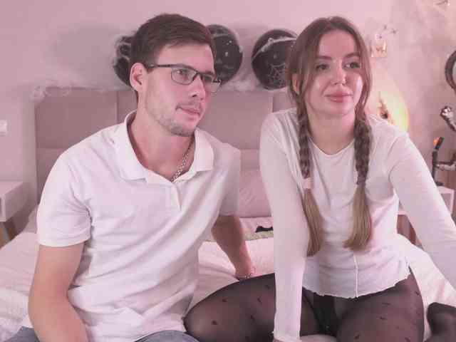 PashaAndMila webcam