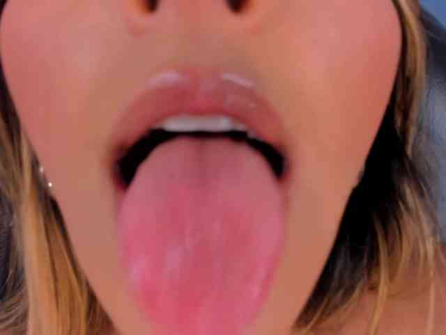 MelissaMoore webcam