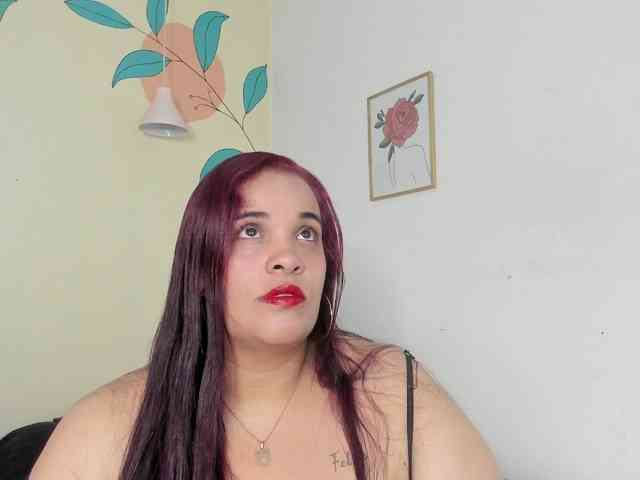 AlondraZaens webcam