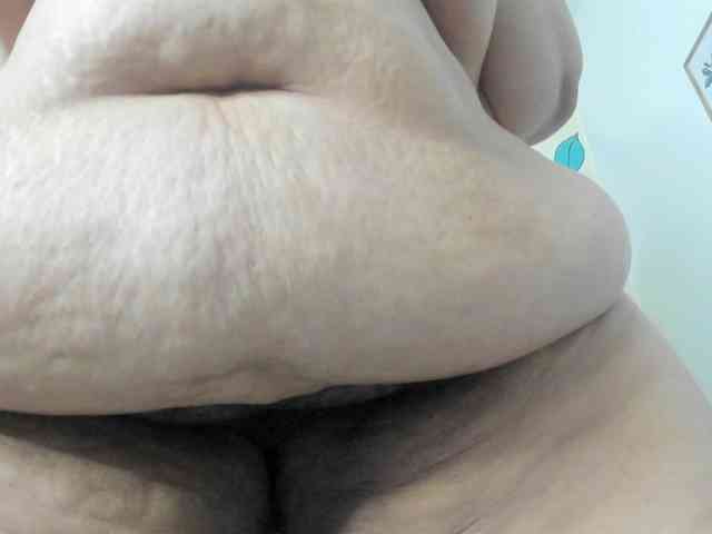 AlondraZaens webcam