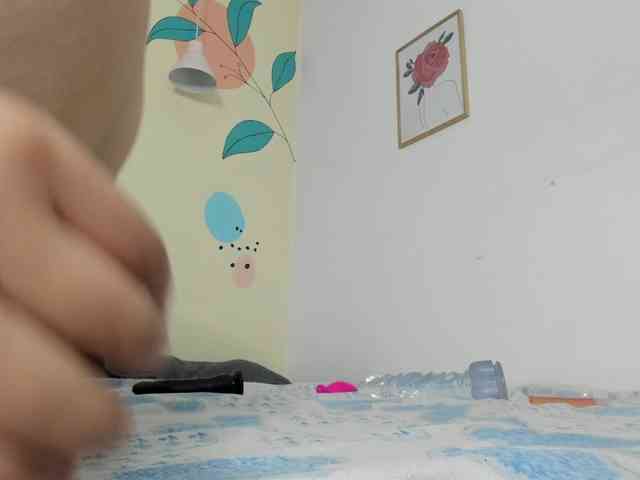 AlondraZaens webcam
