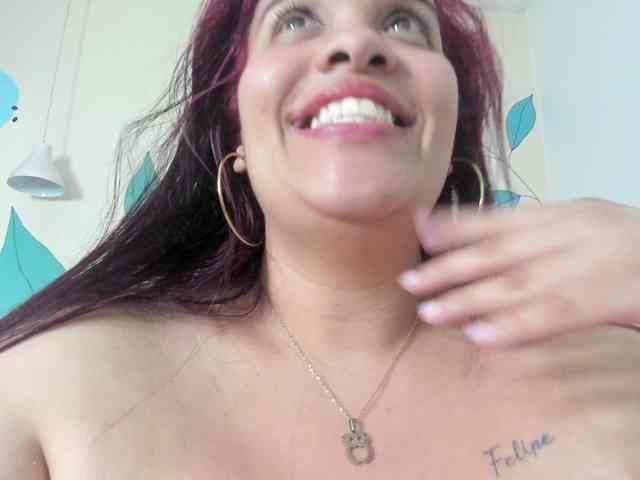 AlondraZaens webcam