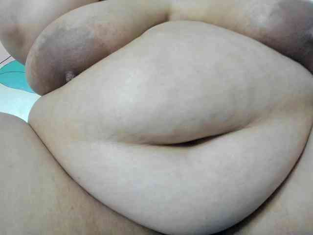 AlondraZaens webcam