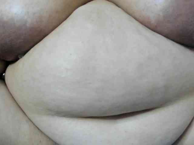 AlondraZaens webcam