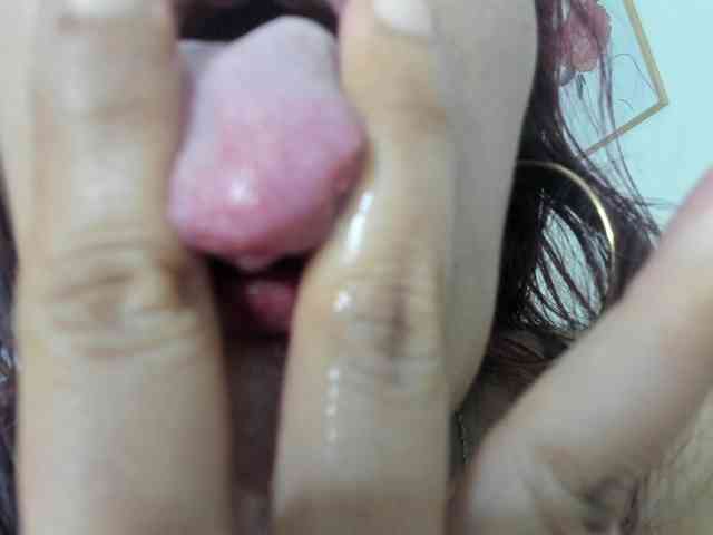 AlondraZaens webcam