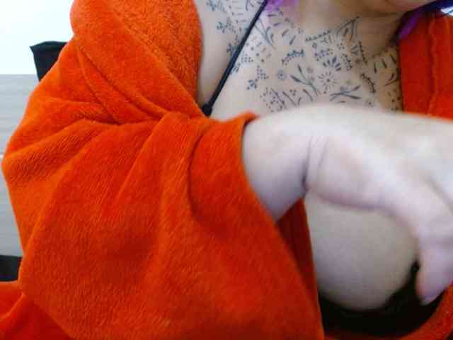 Lilithfire webcam