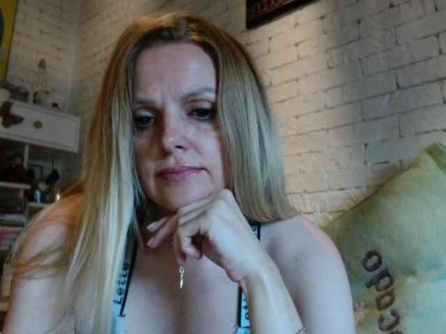 AngelAlone webcam