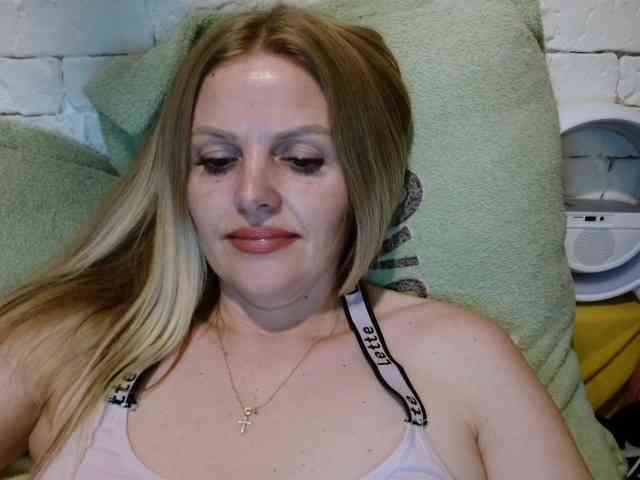 AngelAlone webcam